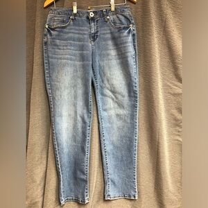 Est 1946 Jeans, contemporary 10, zipper, pockets, whiskered, medium wash